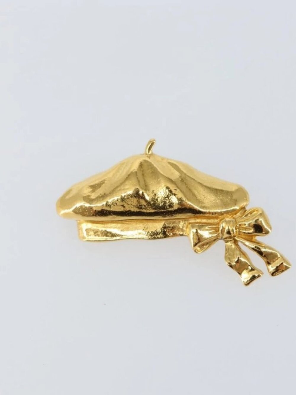 CHANEL Beret Brooch metal Gold Tone CC Auth - Picture 2 of 6